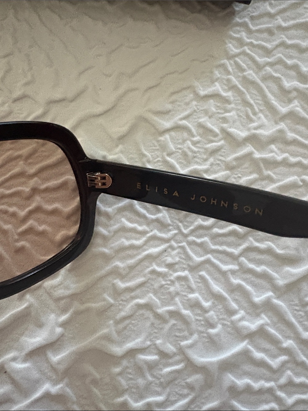 Elisa Johnson Jane Sunglasses in Gloss Black - Picture 4 of 6